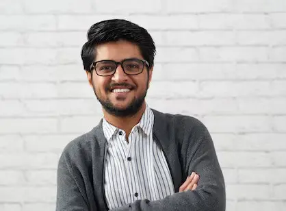 cheerful-indian-man_1098-18167